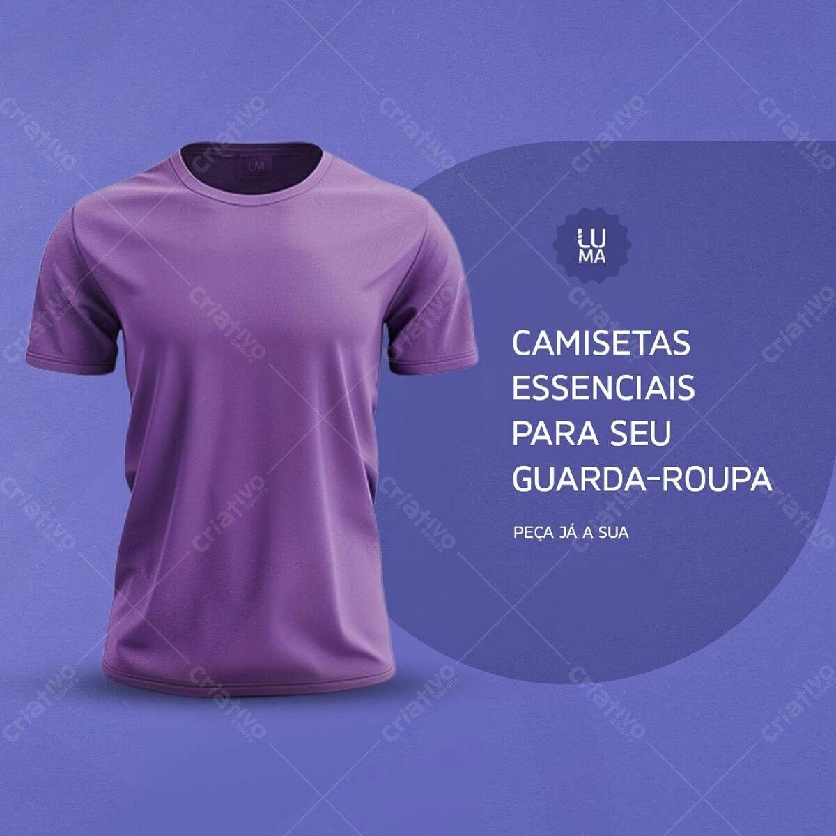 Mockup Camiseta Lilás para Guarda-Roupa PSD Editável