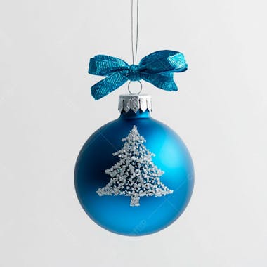 Enfeite de natal uma bola azul em um fundo branco