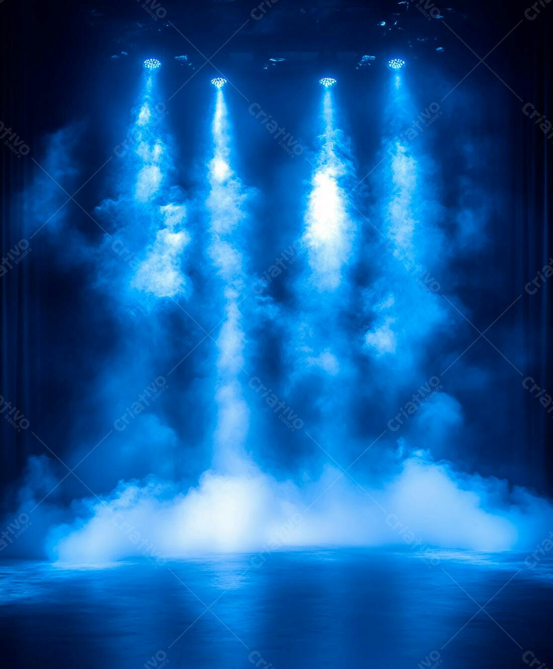 Palco com iluminação azul e névoa