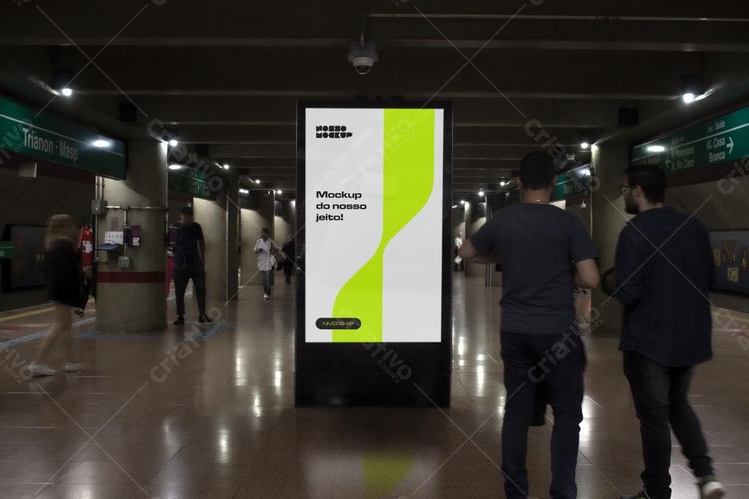 Mockup de Outdoor Moderno em Estação de Metrô