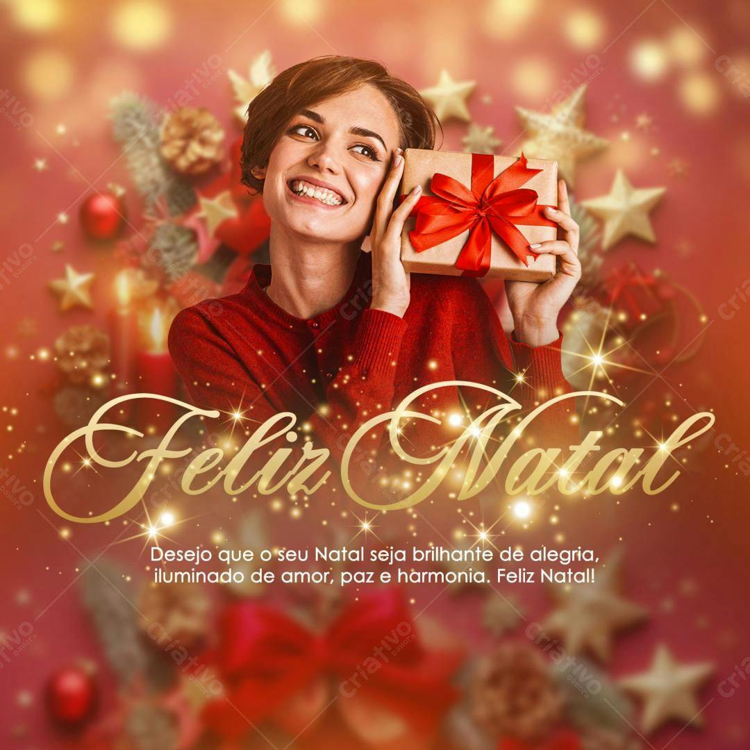 Flyer Natalino com Mulher Sorrindo PSD Editável