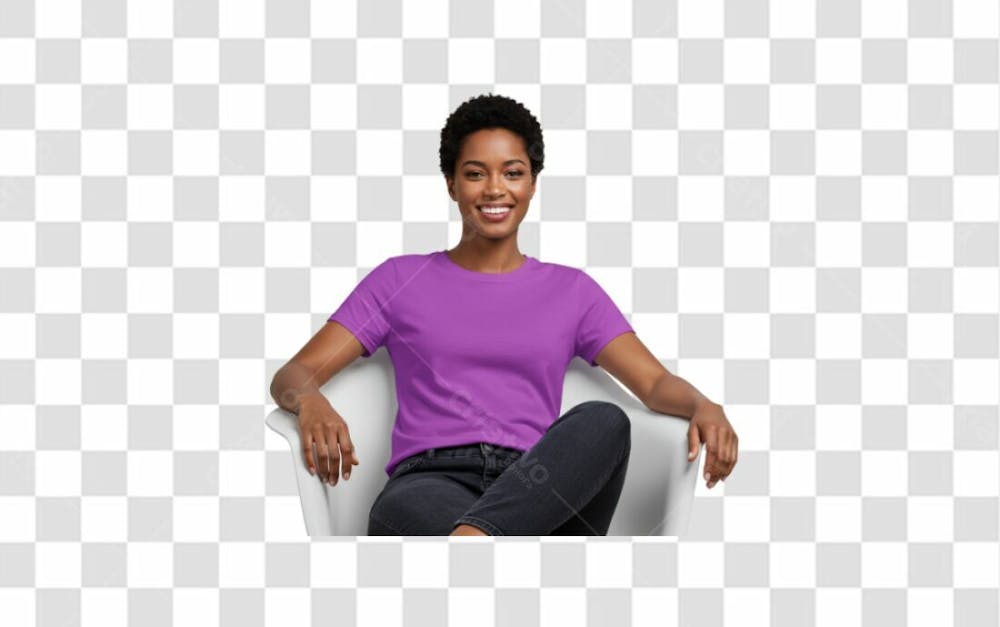 Mulher Negra Camisa Roxa Sentada Em Uma Cadeira Luxoosa Branca Png Transparente