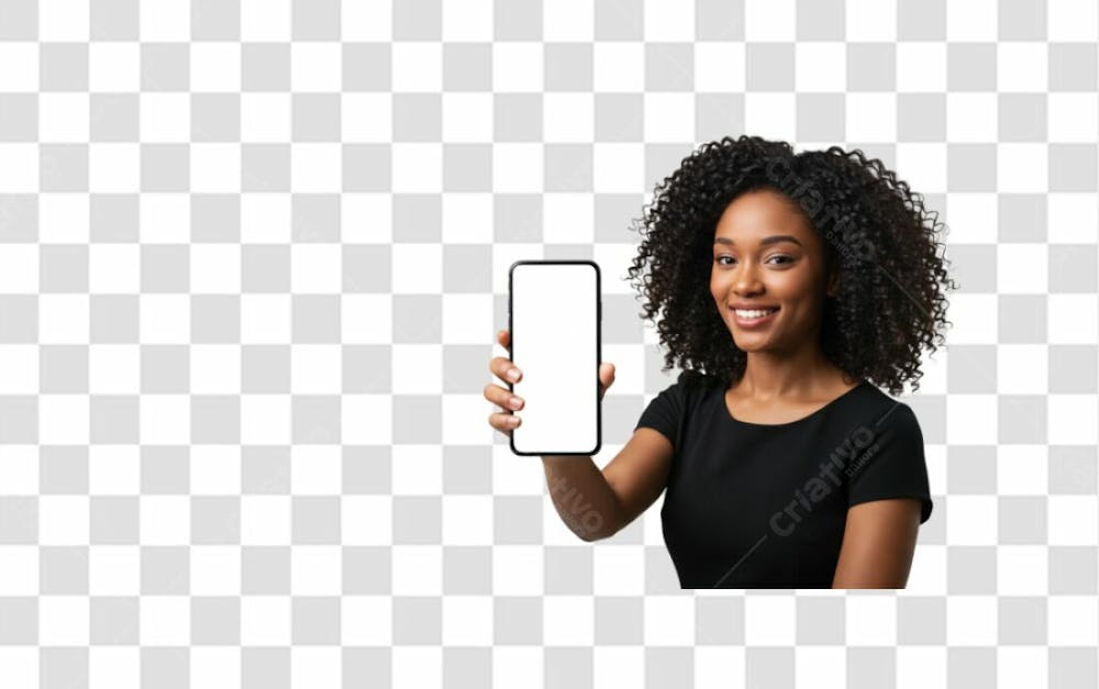 Mulher Cacheada Sorridente Camisa Preta Com Celular Na Mão Mockup Png Transparente