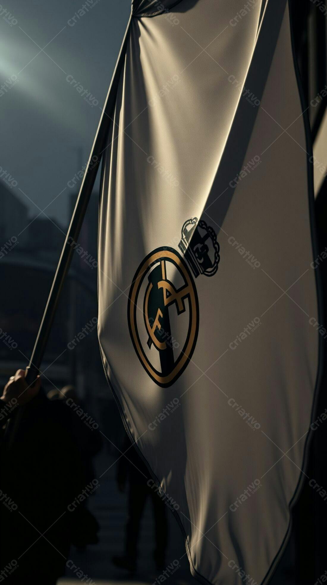 Bandeira Real Madrid em dia ensolarado