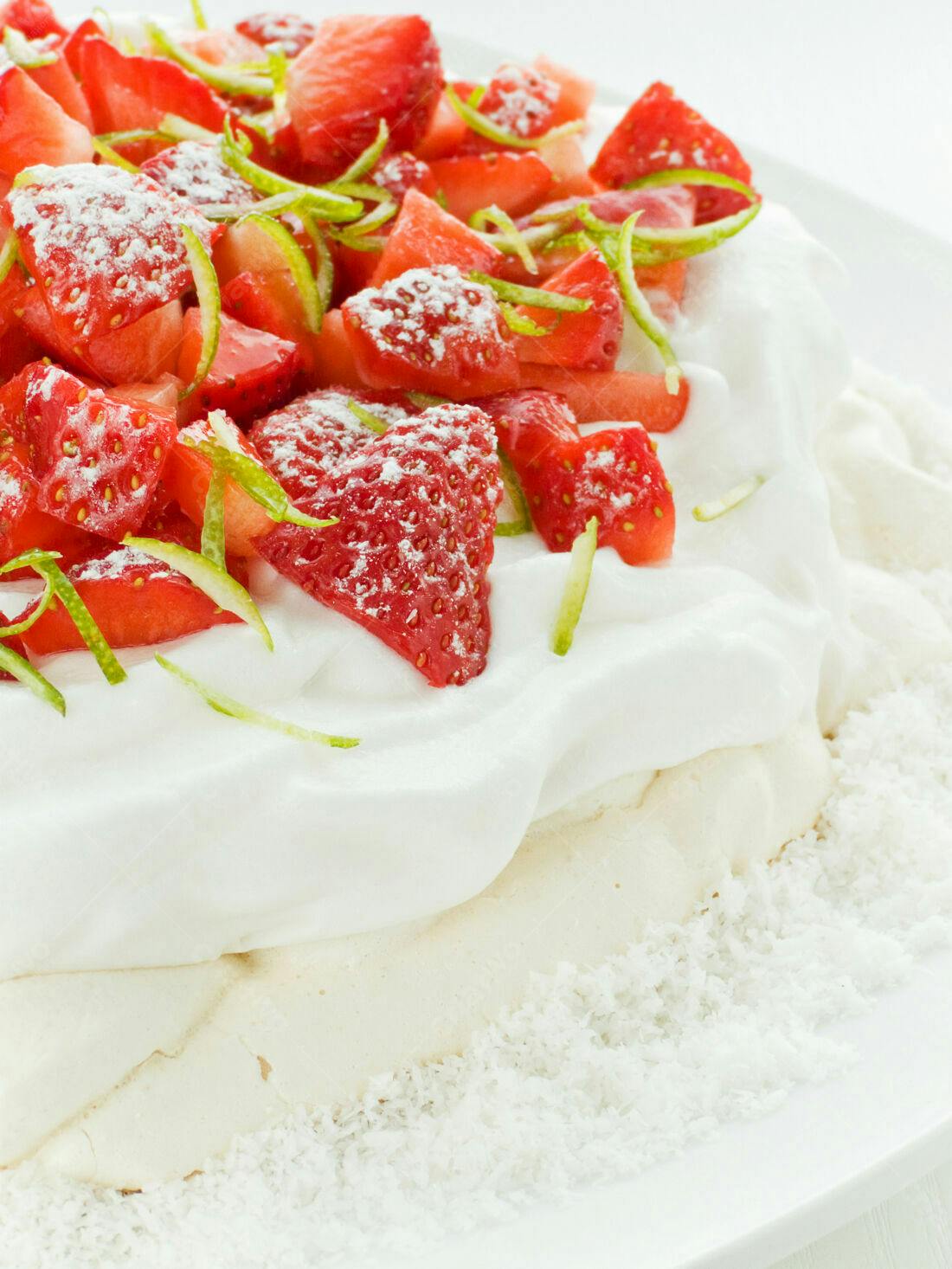 Pavlova com Morangos e Limão Siciliano
