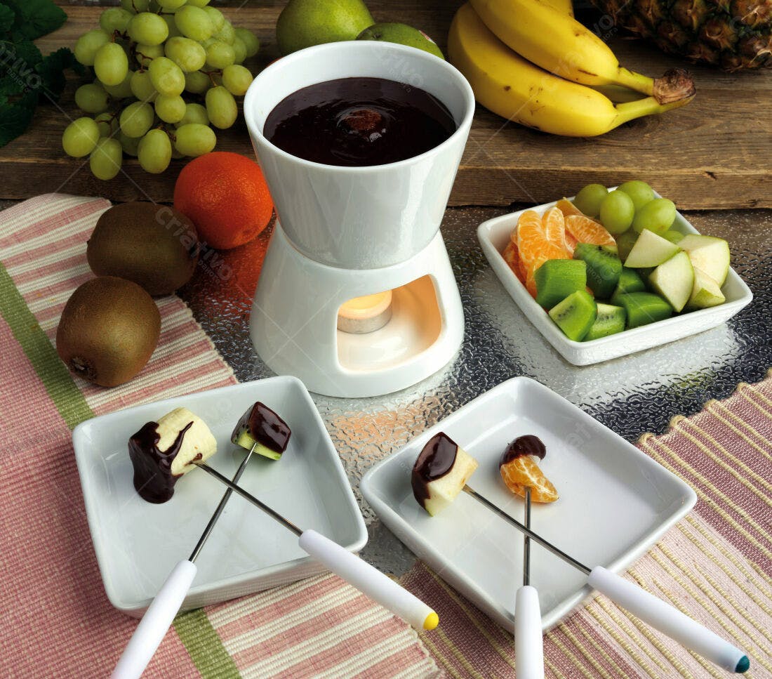 Fondue de chocolate com frutas variadas