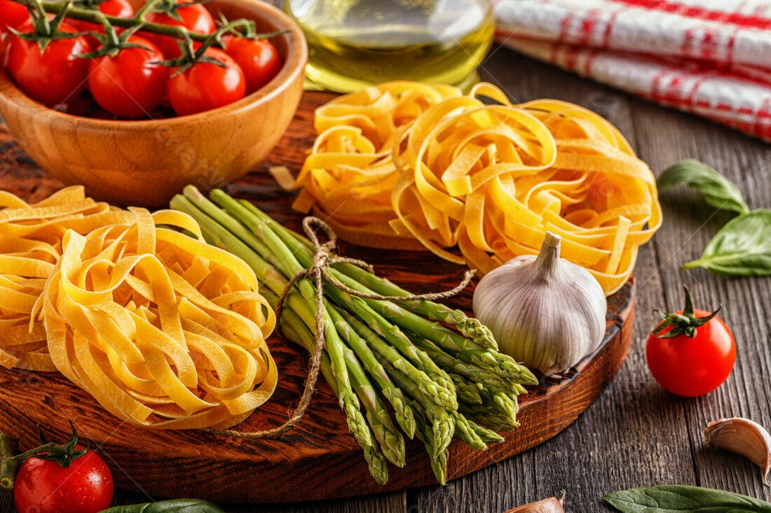 Ingredientes para massa Tagliatelle com aspargos