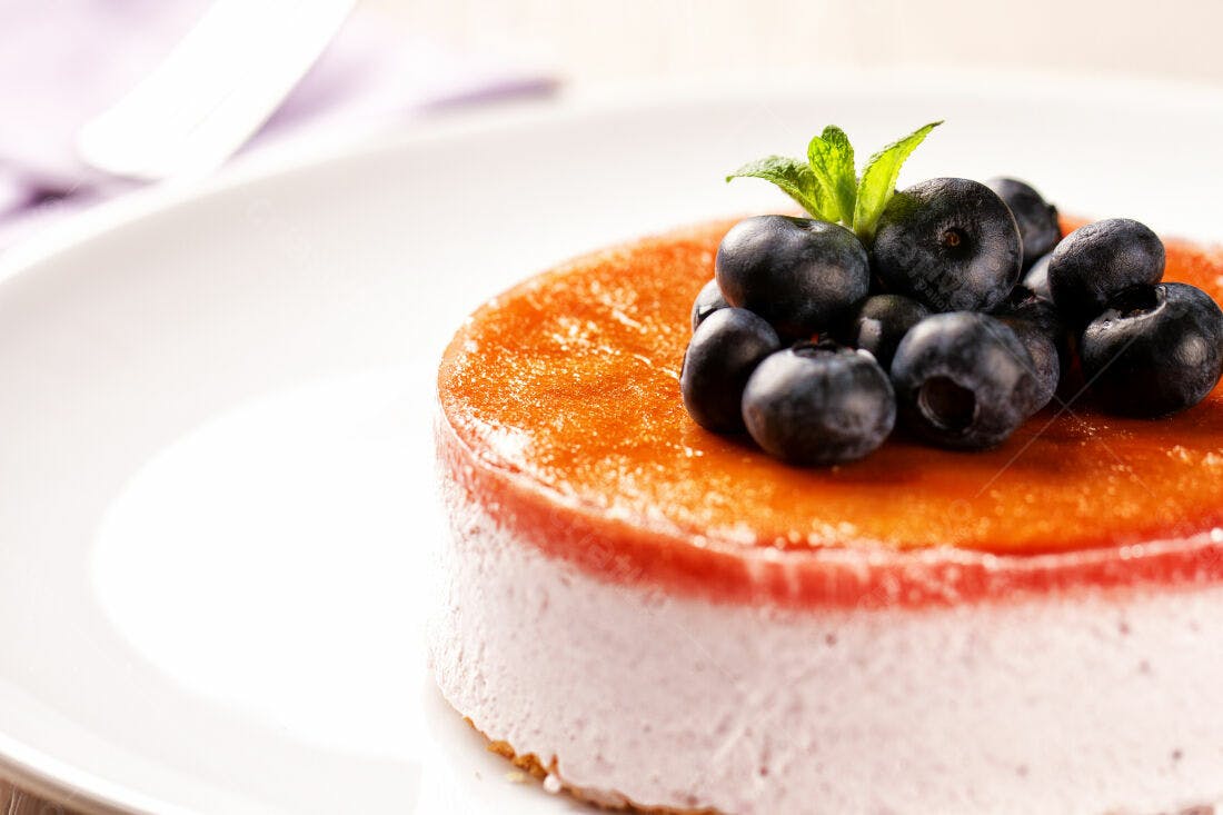 Cheesecake de Mirtilo com Geleia de Frutas