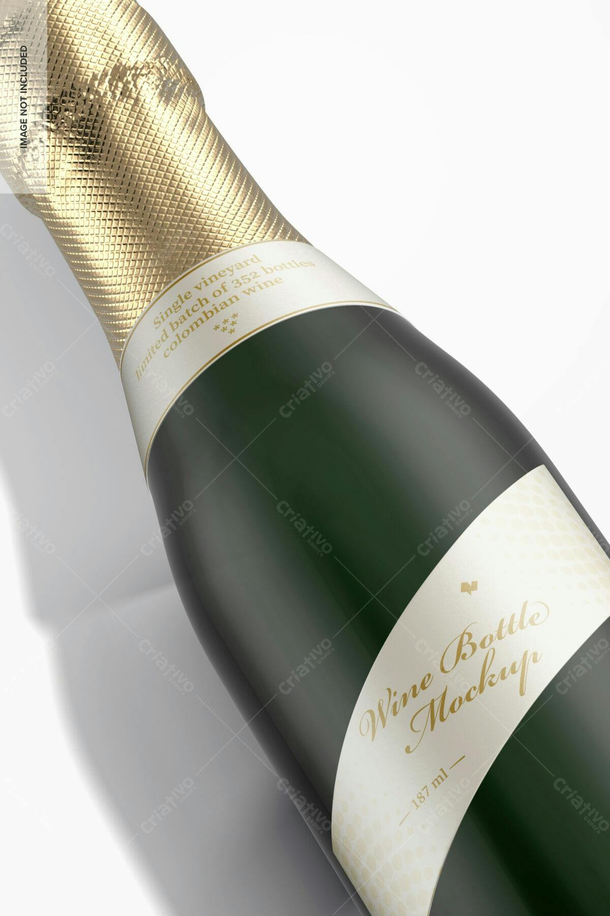 Mockup de Garrafa de Vinho Colombiano PSD Editável