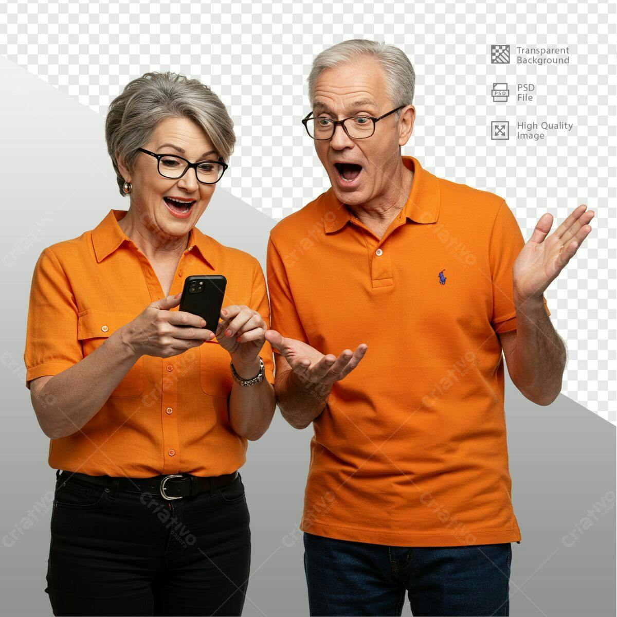Imagem de Casal Sênior Surpreso com Smartphone PSD Editável