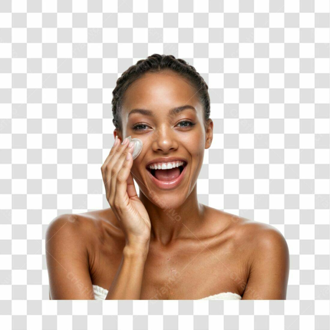 Imagem PNG de Mulher Negra aplicando creme facial com fundo transparente