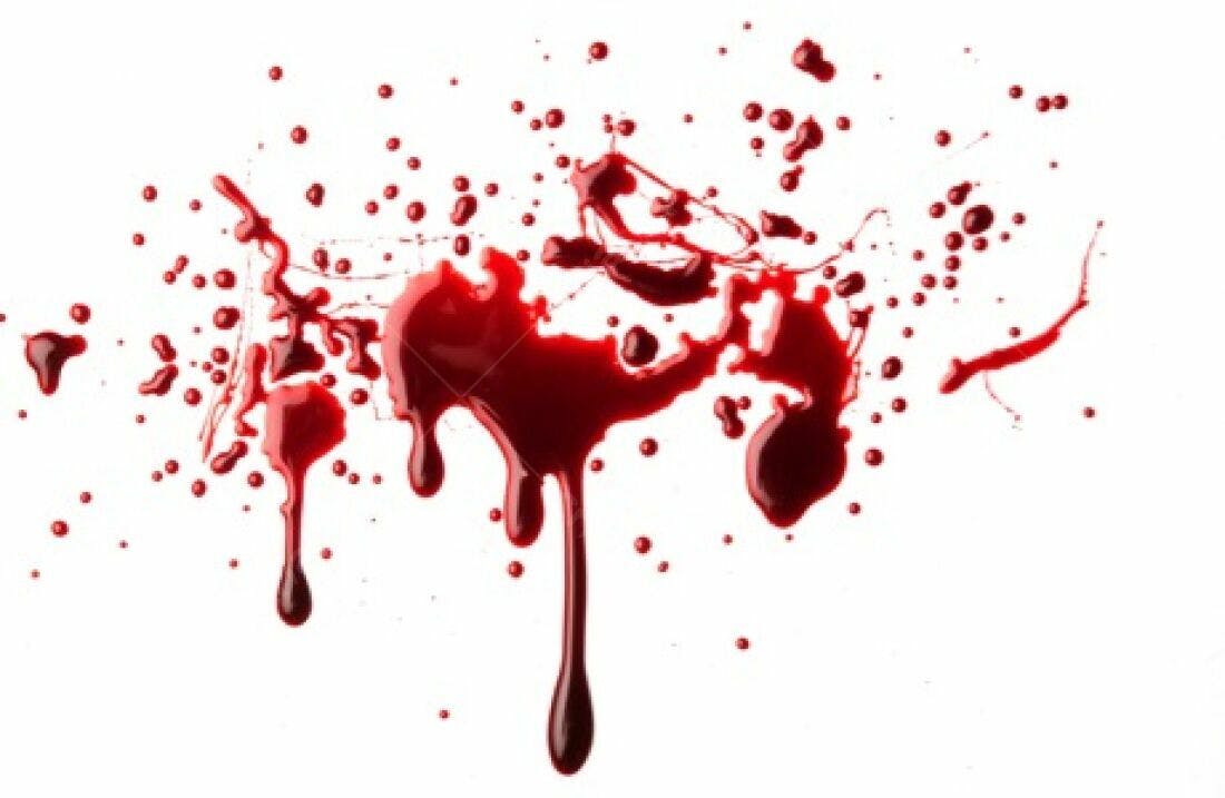 Manchas de Sangue Vermelho em Fundo Branco