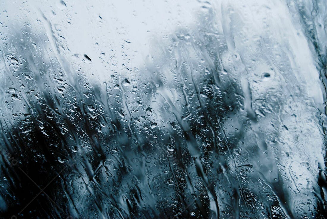 Gotas de chuva em janela chuvoso