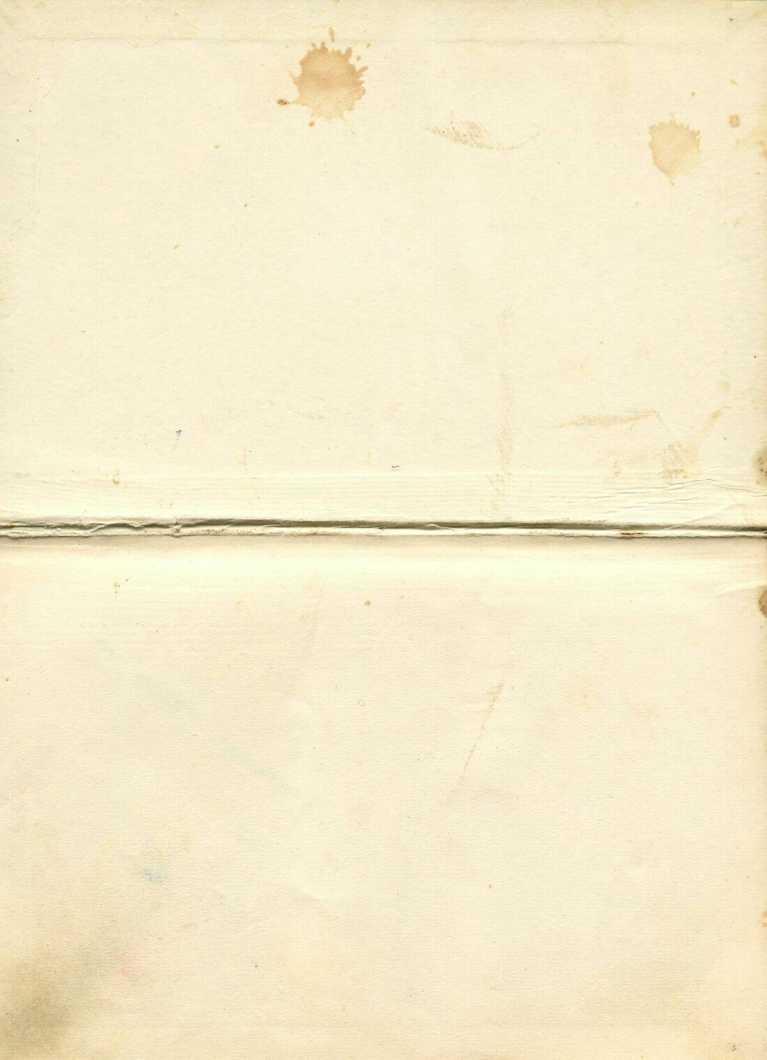 Papel antigo com manchas de café