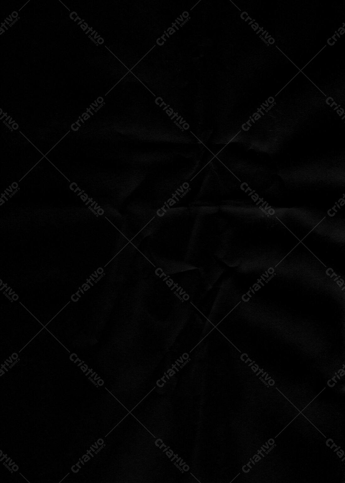 Textura Papel Preto Amassado para Fundo