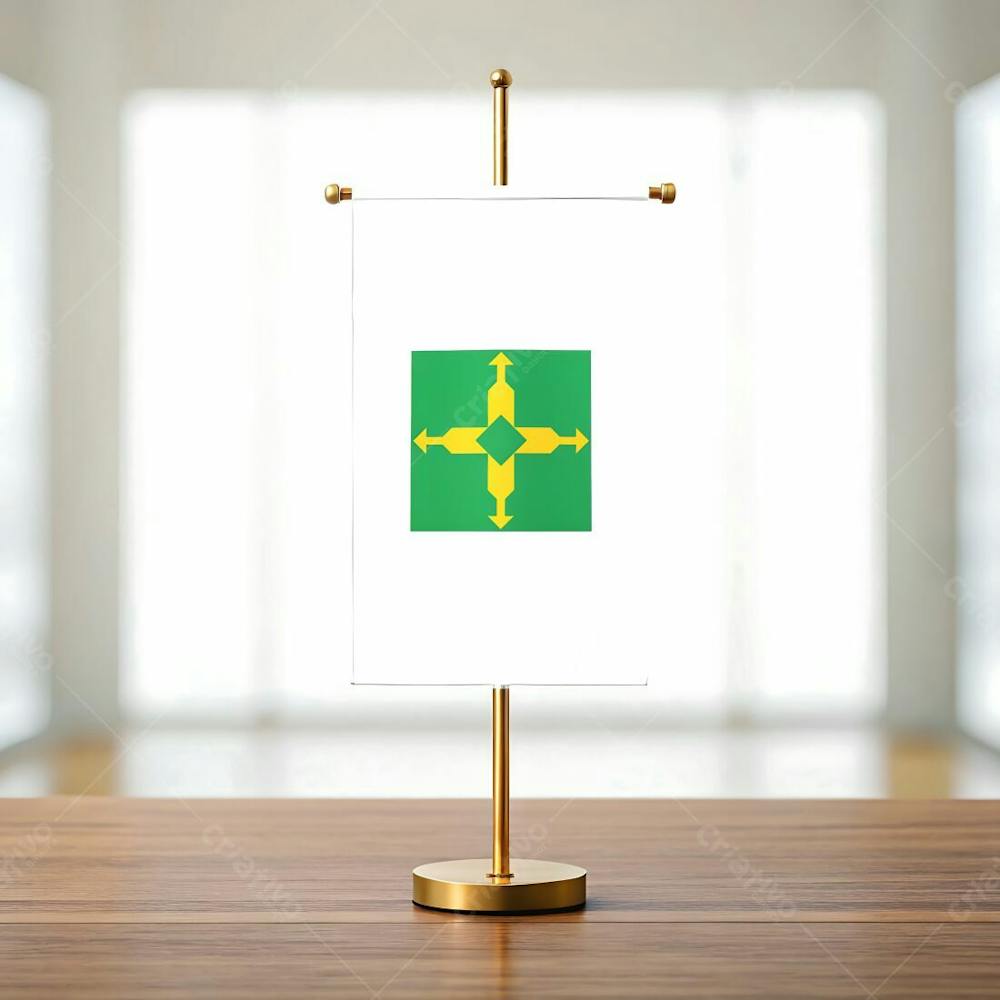 Mini Bandeira De Brasília Distrito Federal Em Cima De Uma Mesa