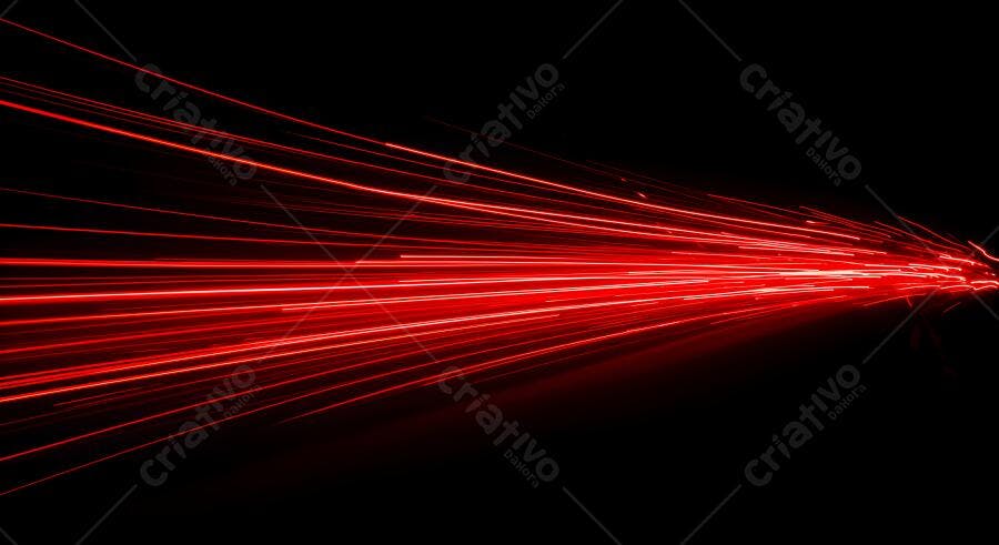 Rastros de Luz Vermelha em Fundo Preto