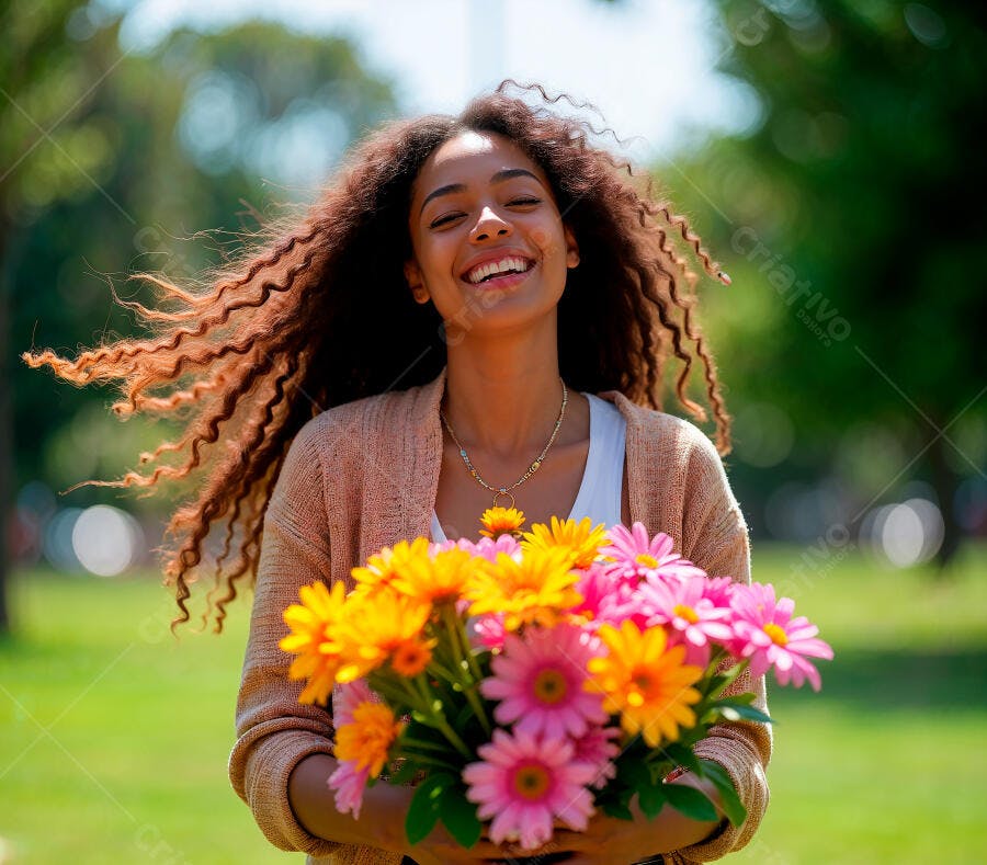 Mulher negra alegre com buquê de flores