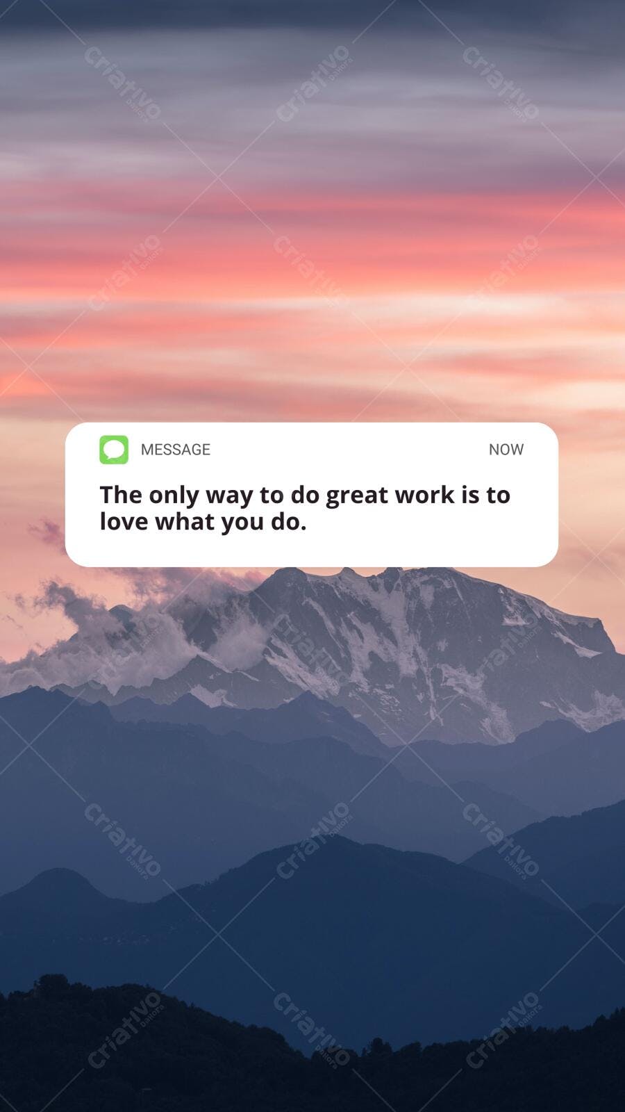 Montanhas ao entardecer com frase motivacional