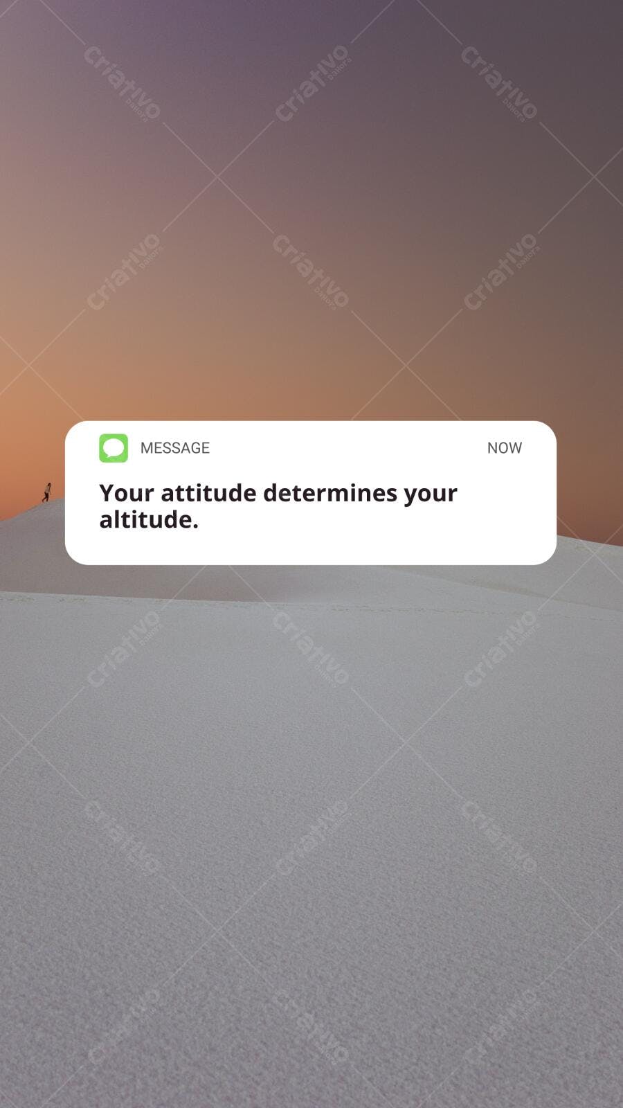 Motivação em paisagem desértica ao pôr do sol
