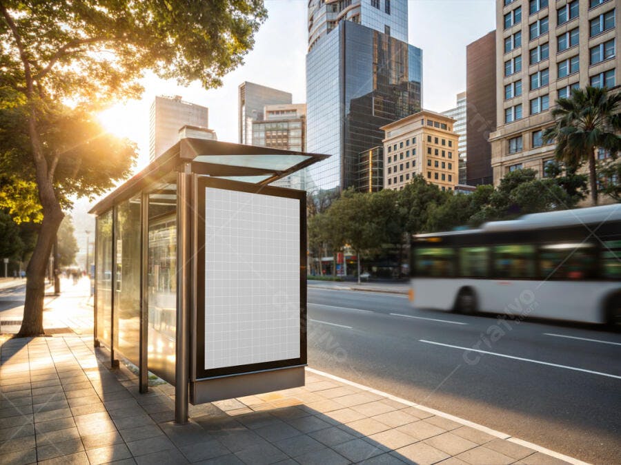 Mockup de Outdoor em Ponto de Ônibus - Cenário Urbano