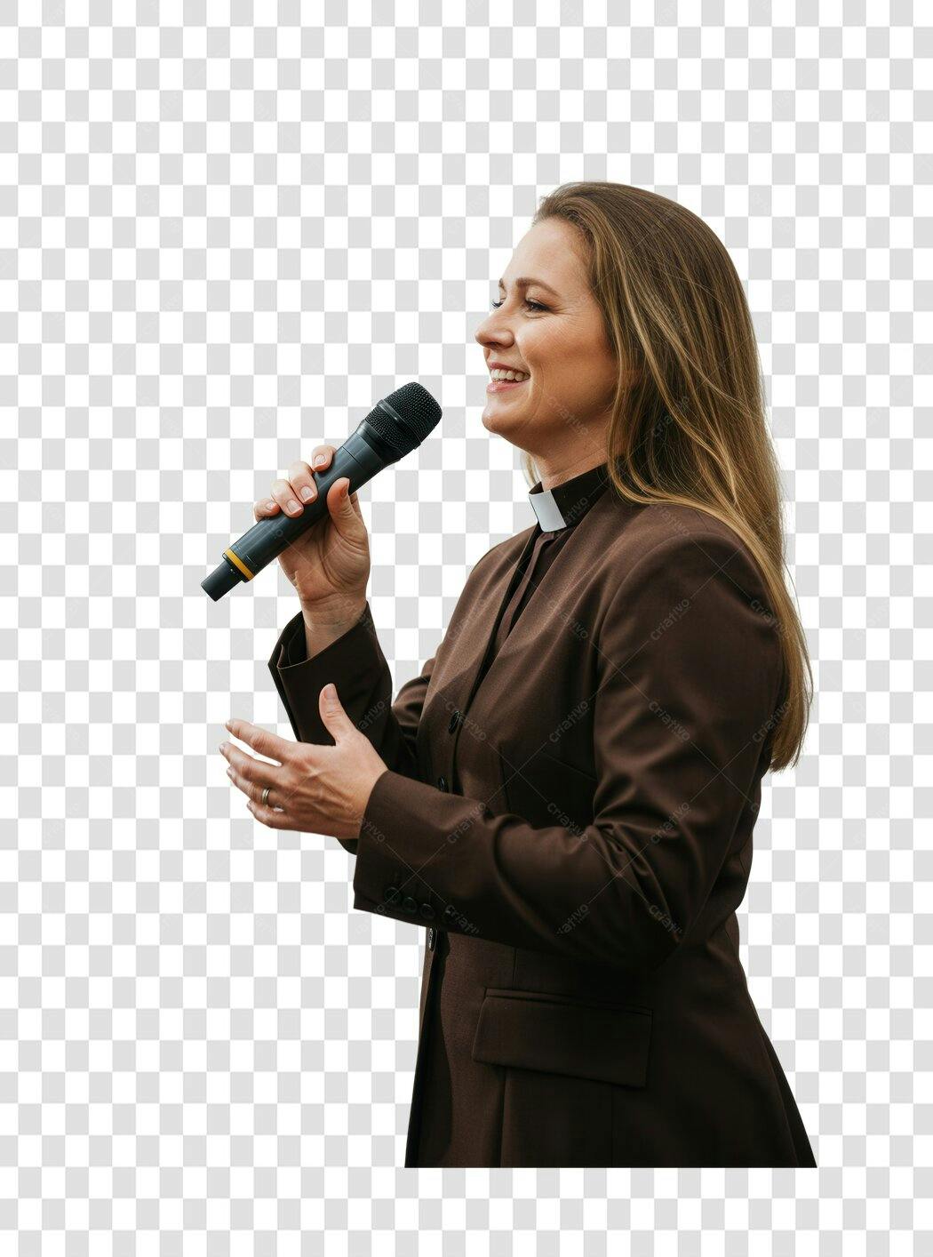 Imagem PNG Mulher falando ao microfone com fundo transparente