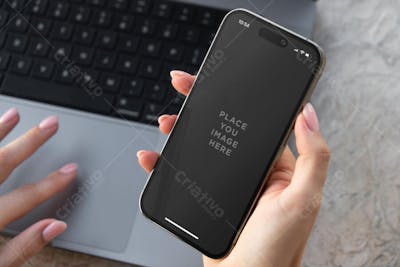 Smartphone iphone 16 in hand psd Editable Mockup (12)
