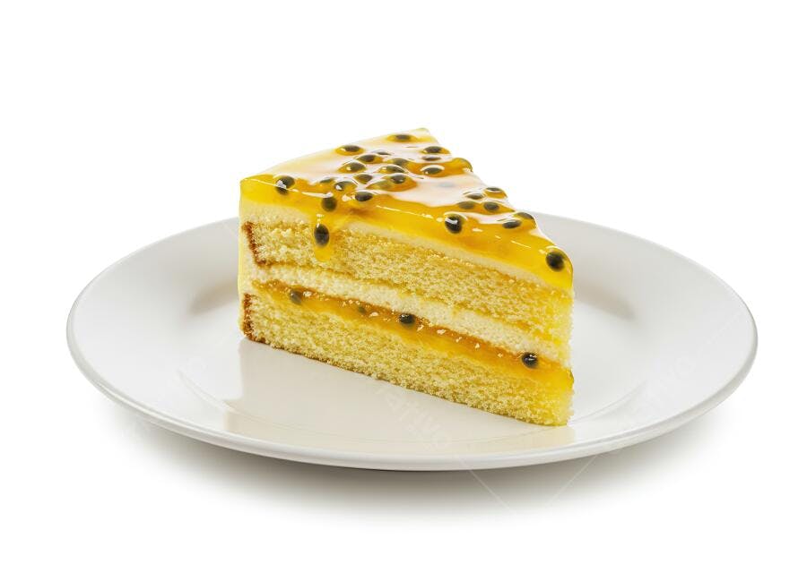 Bolo de Maracujá em Prato Branco