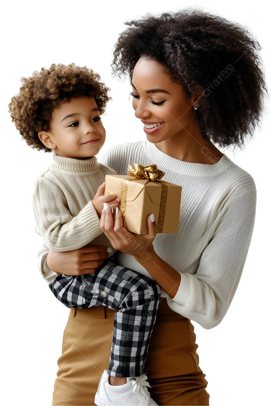 Mãe e filho com presente dourado