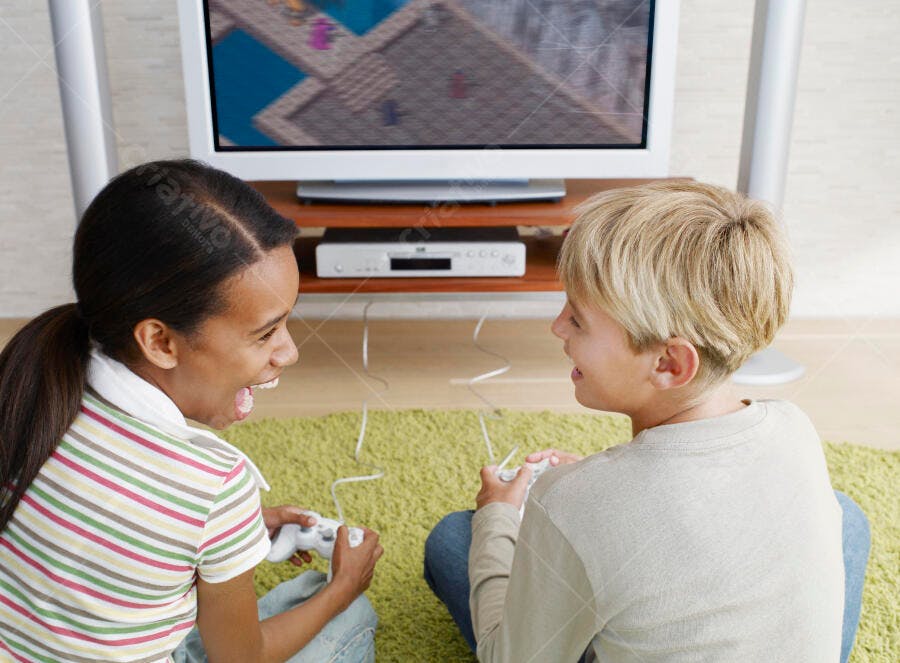 Crianças jogando videogame em casa