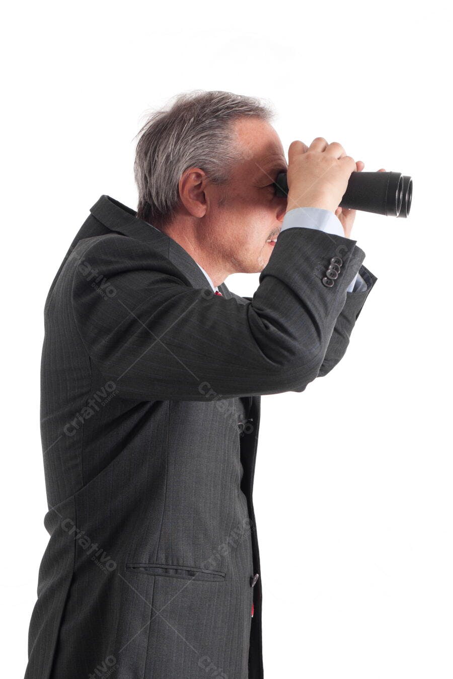 Homem de negócios usando binóculos