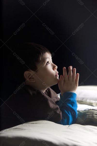 Pessoas Orando (20)