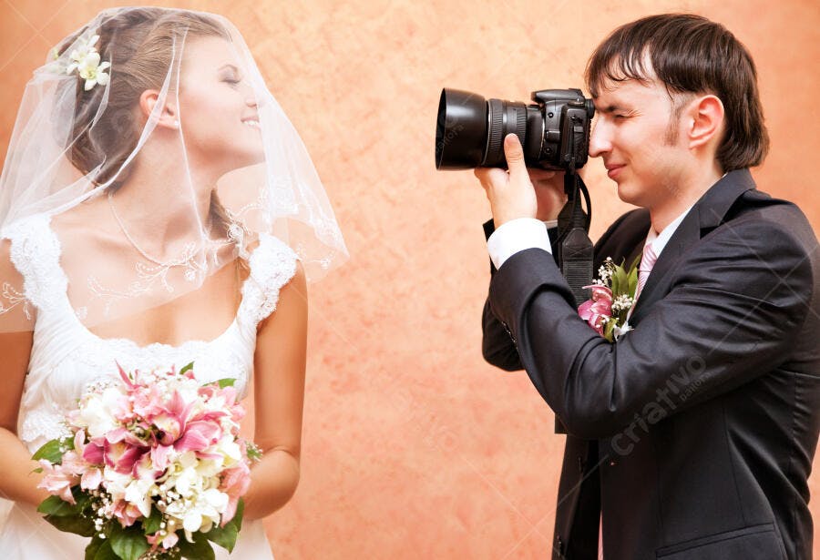 Noiva e Fotógrafo em ensaio pré-casamento