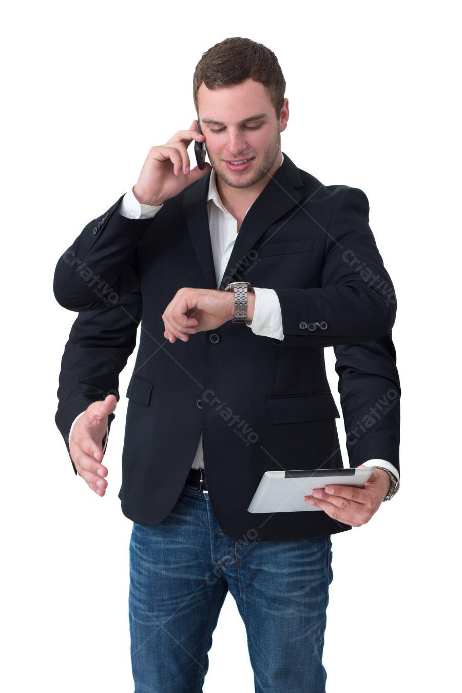 Homem de negócios multitarefas telefone tablet
