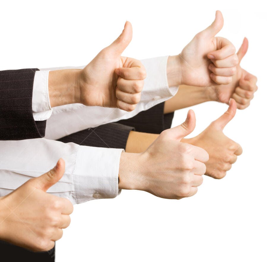 Mãos mostrando aprovação em gesto positivo
