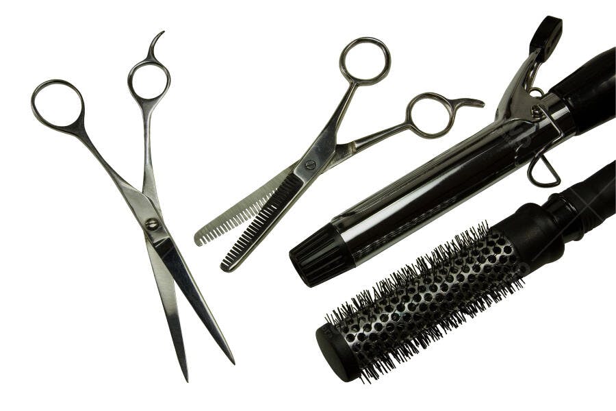 Tesoura navalha pente e escova de cabelo