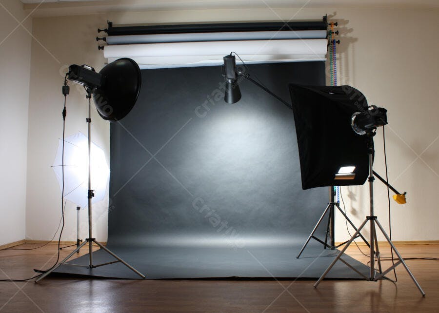 Estúdio fotográfico pronto para fotos cinza e branco
