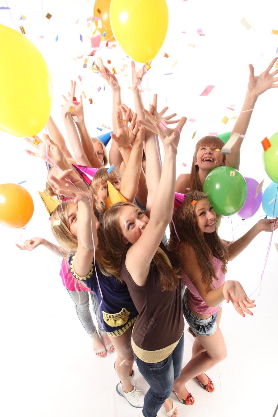 Amigas Celebrando Festa Balões Confetes
