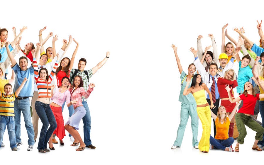 Grupo diverso de pessoas felizes e vibrantes