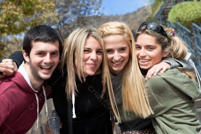 Estudantes  (40)