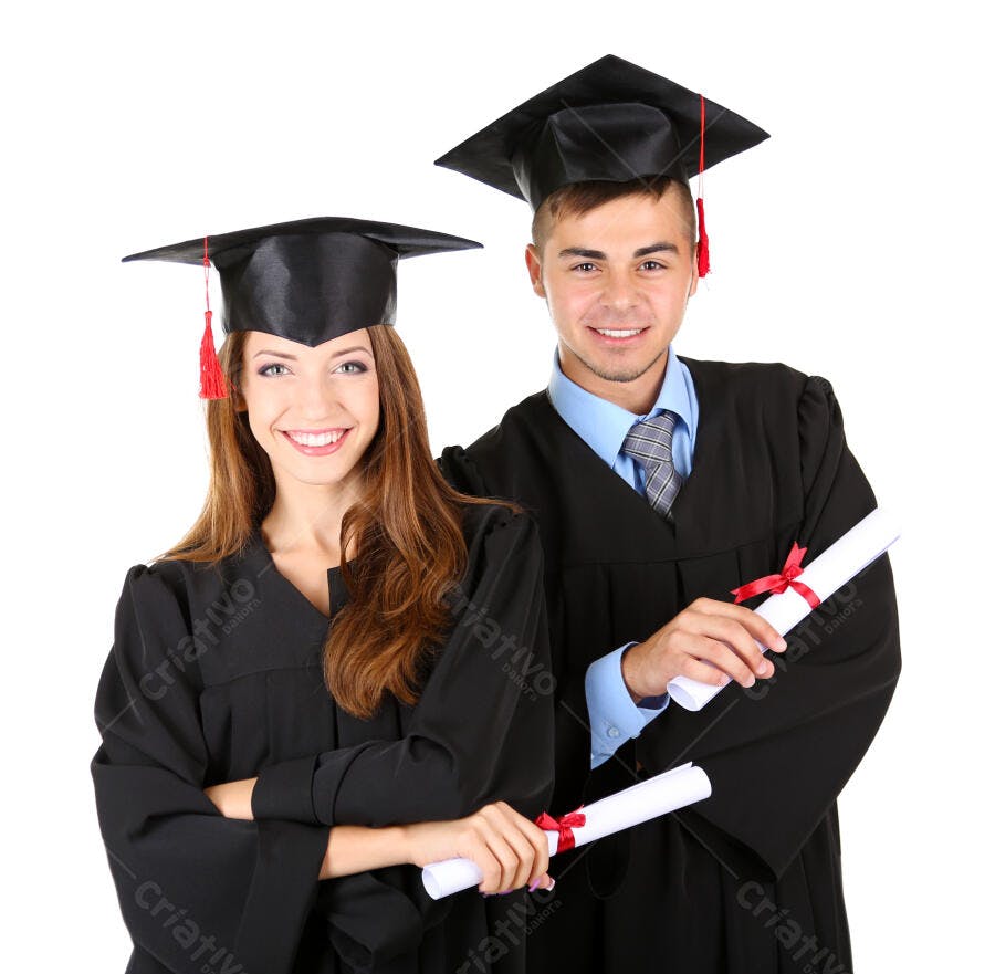 Formandos felizes com diplomas