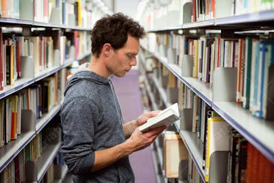 Estudantes  (50)