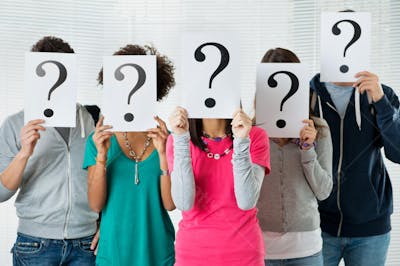 Estudantes  (48)