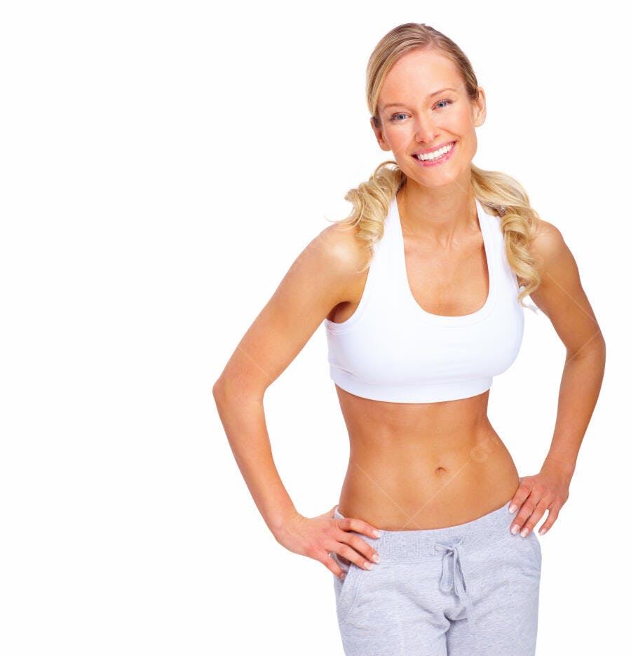 Mulher fitness sorrindo roupa esportiva