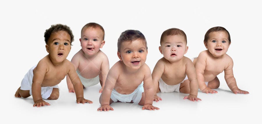 Bebês de diversas etnias engatinhando