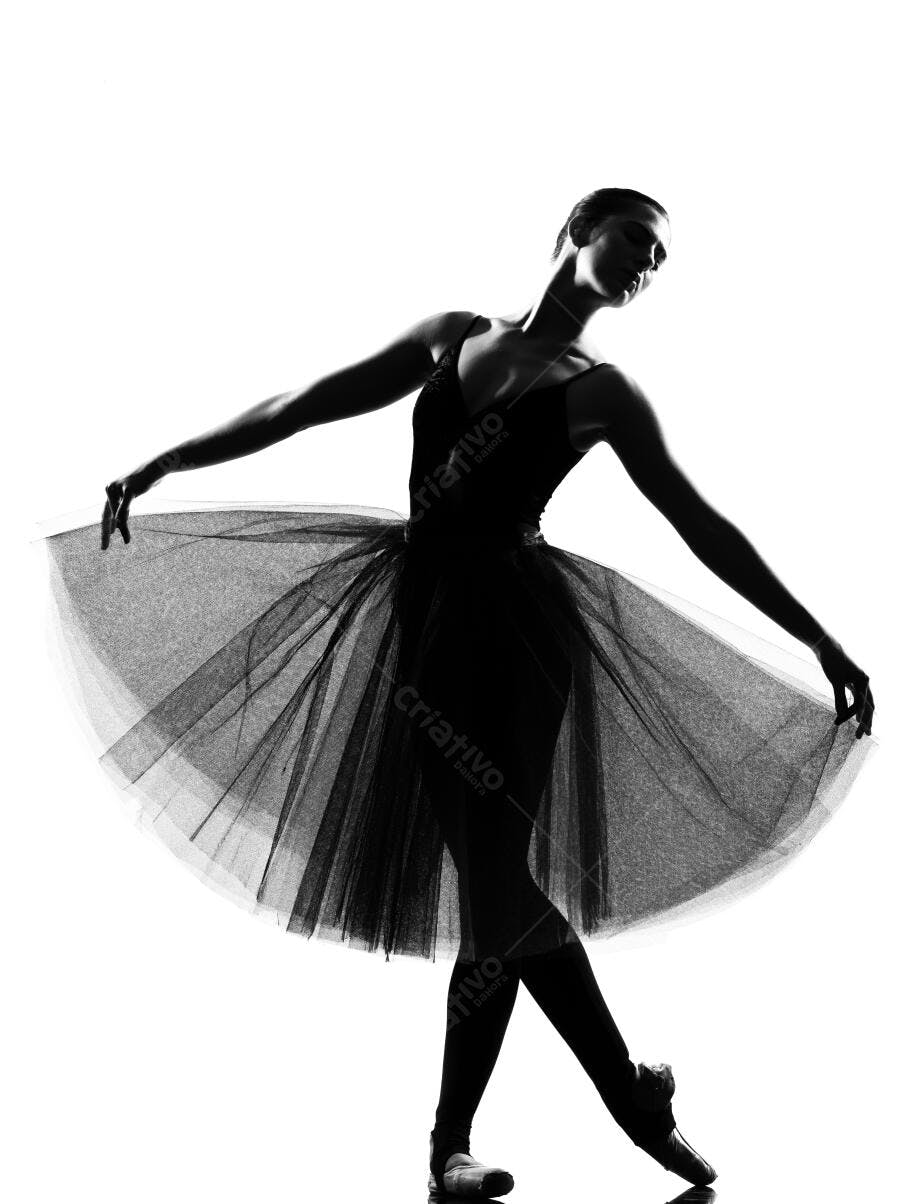 Bailarina em silhueta com tutu preto