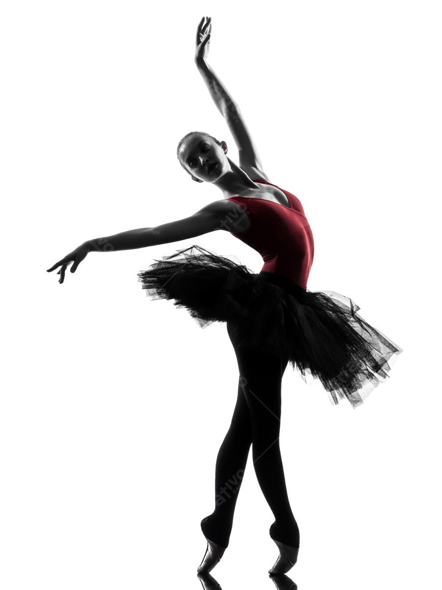 Bailarina em pose elegante com tutu preto e maiô vermelho