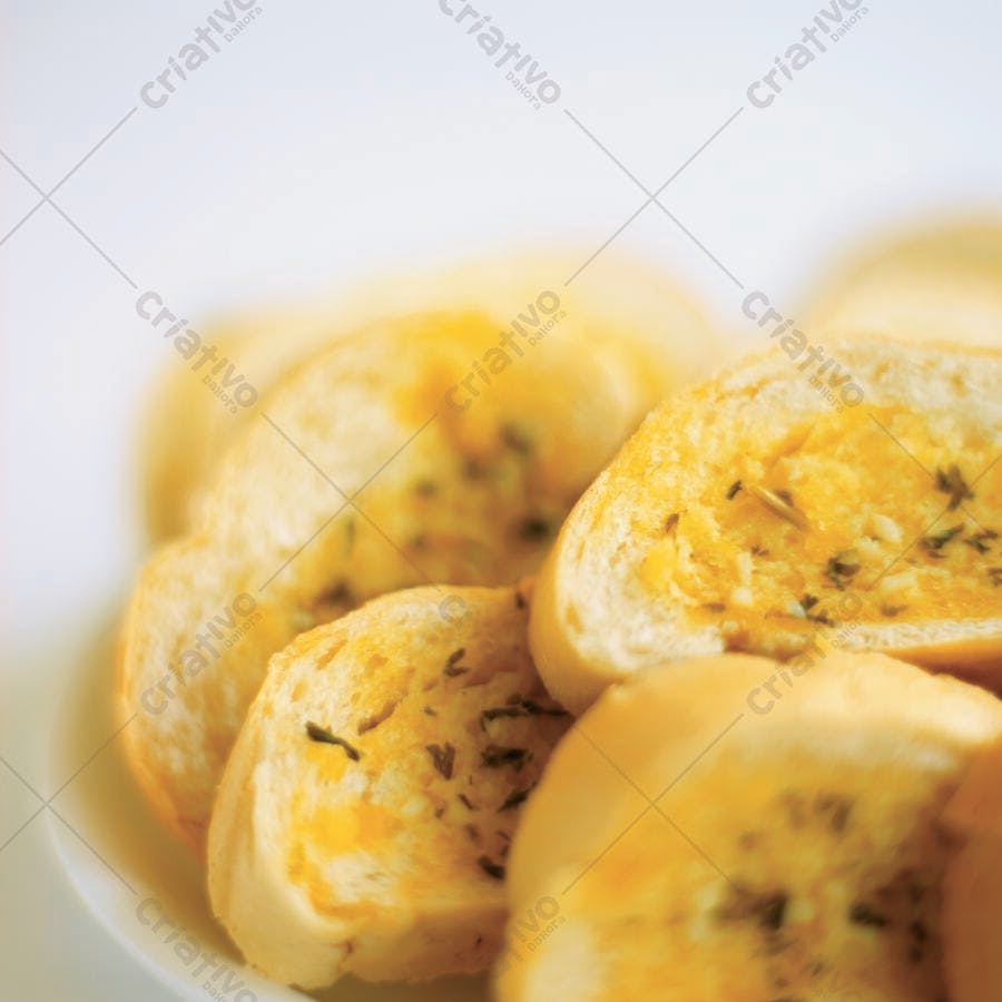 Pães de alho dourados e saborosos
