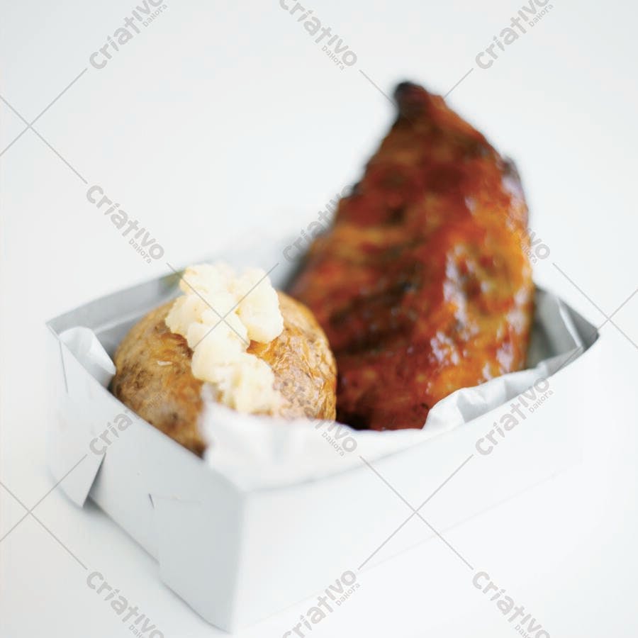 Costela e batata assada em embalagem