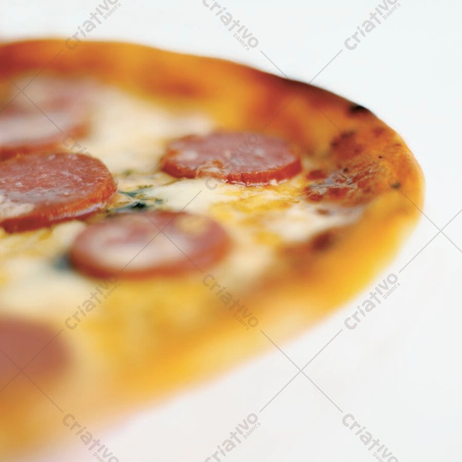 Pizza de Calabresa e Queijo derretido